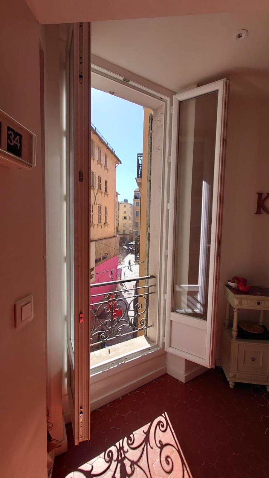 Appartement De Charme - Wifi - Centre Historique 土伦 外观 照片