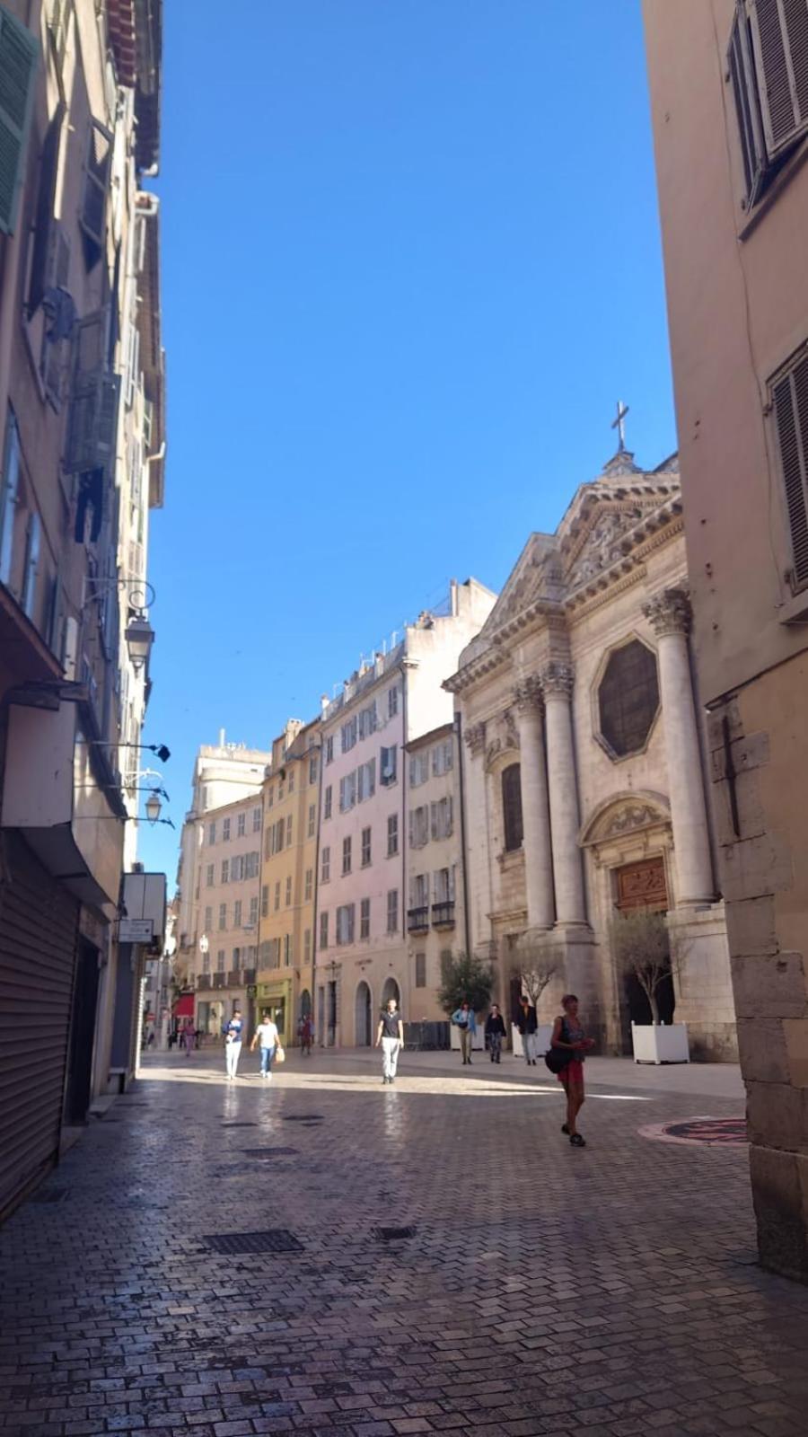 Appartement De Charme - Wifi - Centre Historique 土伦 外观 照片